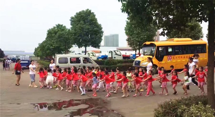 小朋友參觀(guān)消防車(chē)廠(chǎng)家 小朋友參觀(guān)消防車(chē)廠(chǎng)家