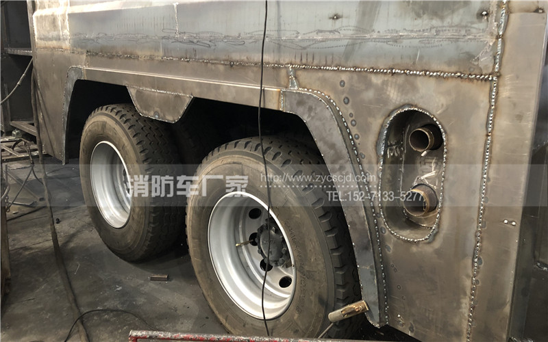 五十鈴泡沫干粉聯(lián)用消防車(chē)生產(chǎn)現場(chǎng) 五十鈴泡沫干粉聯(lián)用消防車(chē)生產(chǎn)現場(chǎng)